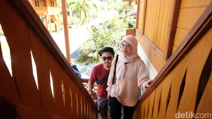 Bebas Cemas Bermalam di Homestay Desa Palaes, Bisa Bayar Pakai QRIS Wisatawan yang datang ke Desa Palaes, Sulut, tidak perlu khawatir soal penginapan karena terdapat berbagai homestay. Untuk transaksinya sudah menerima metode QRIS lho.