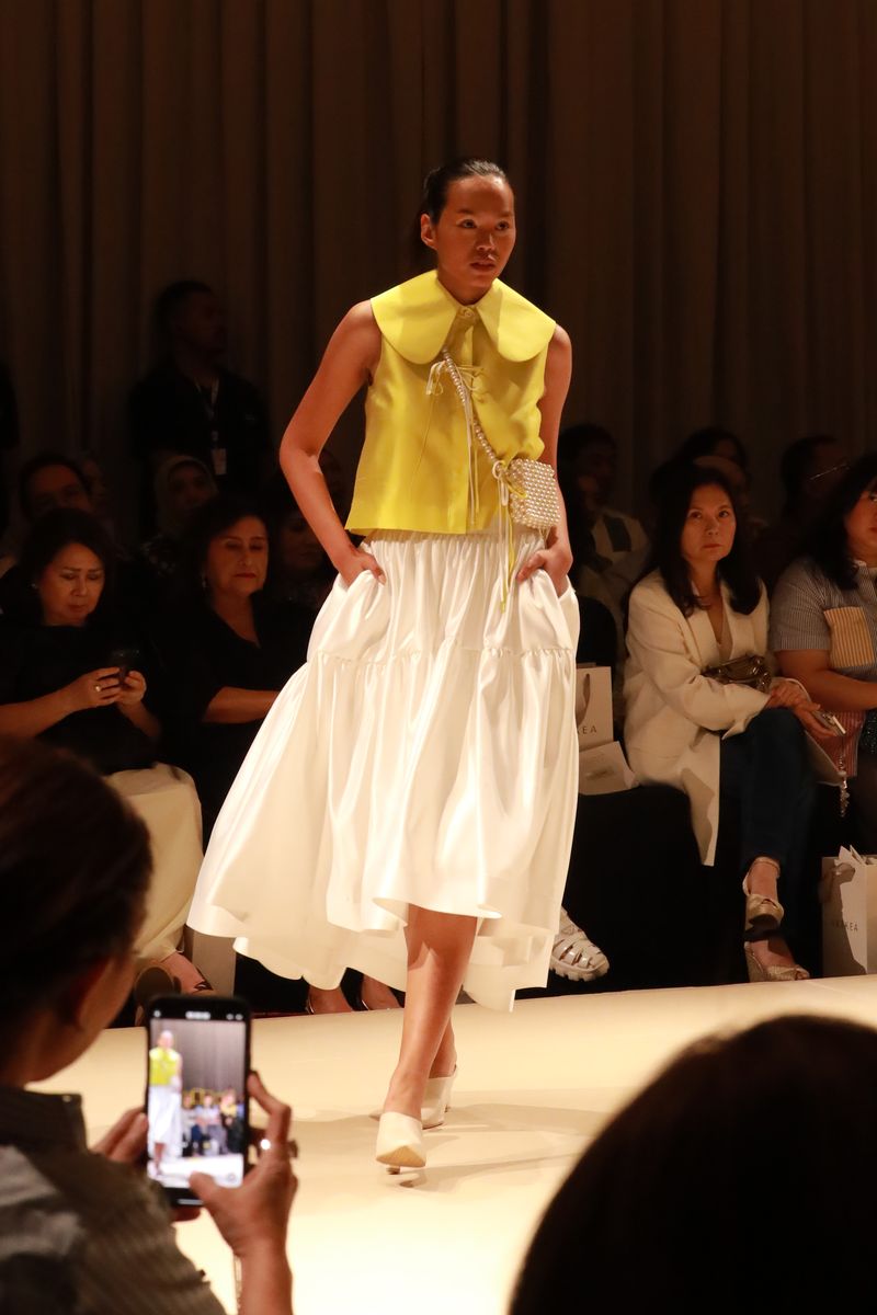 Fashion Show 'Abundance' persembahan Artkea dan Yayasan Jantung Indonesia Fashion Show 'Abundance' persembahan Artkea dan Yayasan Jantung Indonesia