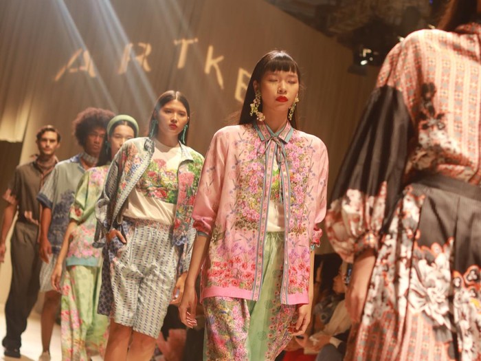 Fashion Show Abundance persembahan Artkea dan Yayasan Jantung Indonesia