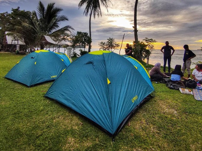 Glamping di Teluk Siri Resort Padang (Foto: Instagram.com/glampingteluksirih)