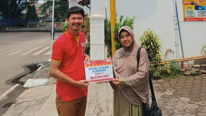 Hibah Modal Usaha Ratusan Juta Rupiah untuk Pemilik Toko Virtual Alfamind