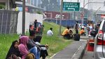 Suasana Terkini Macet Tol Japek Imbas Demo Buruh