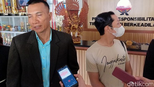 Jero Dasaran Alit mengaku kaget usai diperiksa kembali oleh penyidik Polres Tabanan, Kamis (23/11/2023).