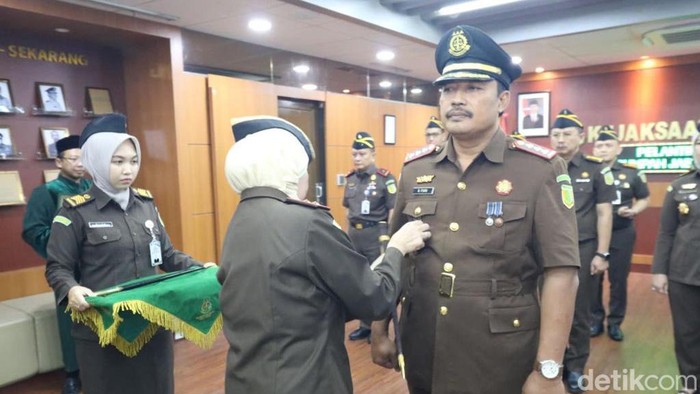 Kajati Jatim melantik Kajari Bondowoso