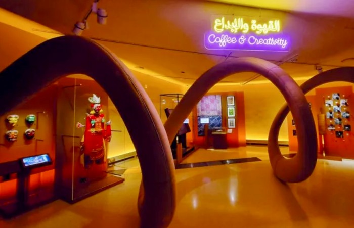 Kala Budaya Kopi Indonesia dipamerkan ke Doha Kemendikbudristek terus mempererat hubungan Budaya dengan Hub Dunia. Salah satunya yakni mengeksplorasi sejarah kopi dari Indonesia hingga Qatar. Ini hasilnya.