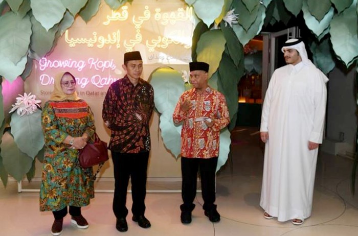 Kala Budaya Kopi Indonesia dipamerkan ke Doha Kemendikbudristek terus mempererat hubungan Budaya dengan Hub Dunia. Salah satunya yakni mengeksplorasi sejarah kopi dari Indonesia hingga Qatar. Ini hasilnya.