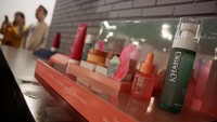 Di awal tahun 2023, Khaloo Beauty meluncurkan lini skincare pertamanya yaitu Khaloo Brightening Series. Rangkaian ini terdiri dari 5 tahap dasar perawatan kulit mulai dari Khaloo Purifying & Brightening Facial Wash, Khaloo Glow Hydrating Toner, Khaloo Healthy Bright Serum, Khaloo Daily Radiance Cream, dan Khaloo Bright & Nourish Cream.