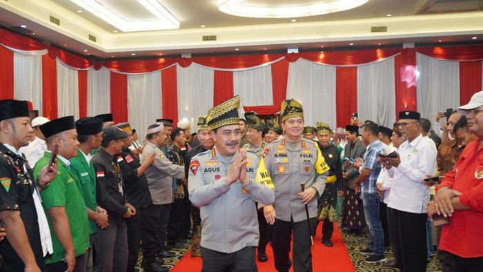 Kunker Wakapolri Komjen Pol Agus Andrianto ke Riau. (Dok Humas Polda Riau)