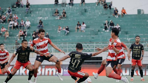 Potret laga Madura United vs Bali United, Kamis (23/11/2023) di Madura