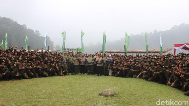 Menteri LHK menutup Diklat Pembentukan Polhut Tahun 2023 di Setukpa Polri.