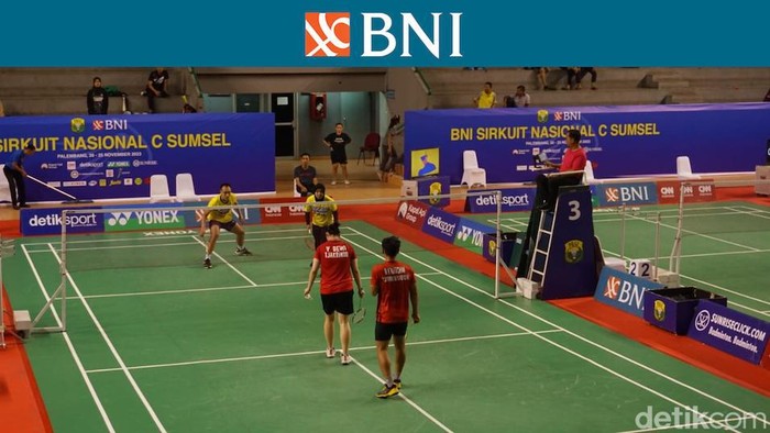 Mochamad Yovandika Ramadhan/Violita Dewi vs Hafiz Faisal/Della Destiara Haris di BNI Sirnas C 2023