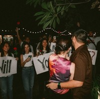 Jarang tersorot kamera, Nabila putri Tora Sudiro rupanya baru saja dilamar kekasihnya. Melalui akun Instagram pribadi miliknya Nabila pun membagikan momen romantis saat dirinya dilamar. Foto: Instagram/@nabilasudiro