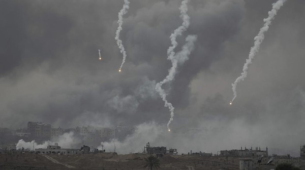 Penampakan Gaza Dihujani Roket Israel