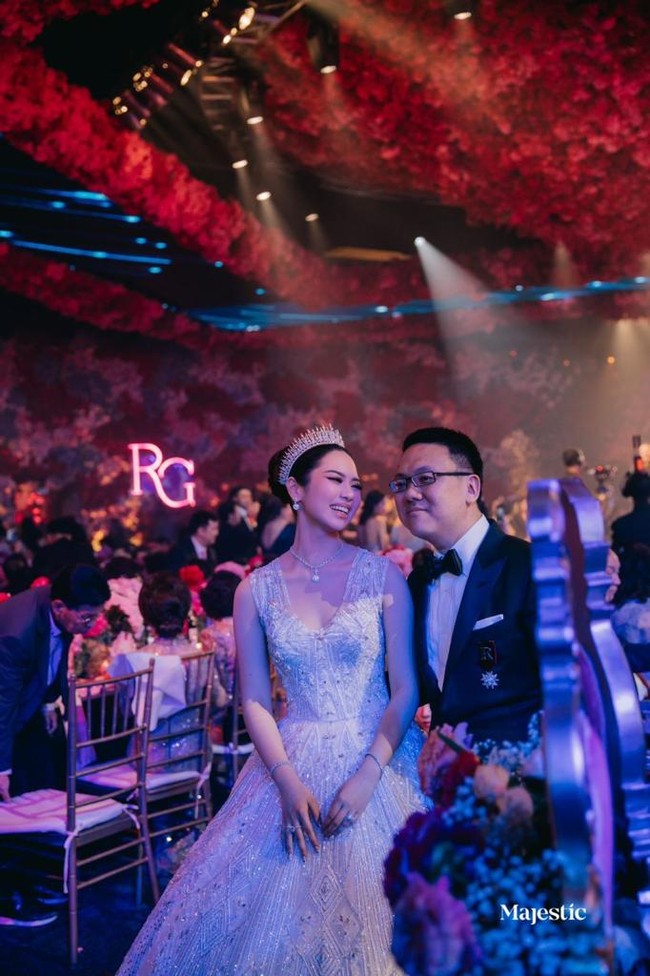 Majestic Wedding (@majestichocuspocus) sebagai wedding organizer yang berada di balik perhelatan mewah Royal Wedding Ryan Harris dan Gwen Ashley Widodo berbagi cerita kepada Wolipop mulai dari mengenai konsep pesta hingga tantangan yang dihadapi dalam menampilkan dekorasi indah dan spektakuler di pernikahan mempelai asal Surabaya ini. Foto: Dok. Majestic Wedding