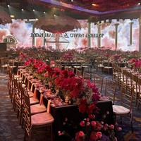 Dalam menghadirkan dekorasi megah di pernikahan Ryan Harris dan Gwen Ashley sejumlah tantangan dihadapi tim Majestic Wedding. Tantangan yang harus bisa dijawab oleh Majestic di acara ini adalah perfeksionis Ryan sebagai mempelai pria yang sangat memperhatikan detail sampai di level micro. Dan Ryan sendiri juga sosok yang tidak bisa menerima kata ‘tidak bisa.’  Foto: Dok. Majestic Wedding