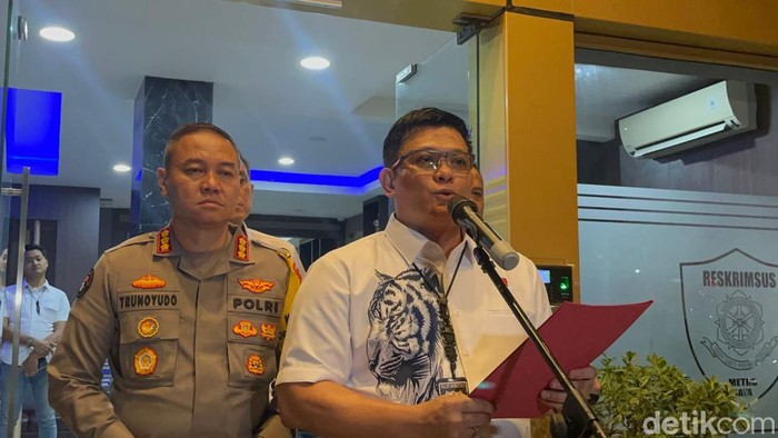 Polda Metro Jaya mengumumkan Ketua KPK Firli Bahuri sebagai tersangka pemerasan terhadap SYL.