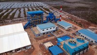 Foto udara proyek Pembangkit Listrik Tenaga Biomassa (PLTBm) di kawasan industri Sadai, Kabupaten Bangka Selatan, Kepulauan Bangka Belitung (23/11/2023). 
