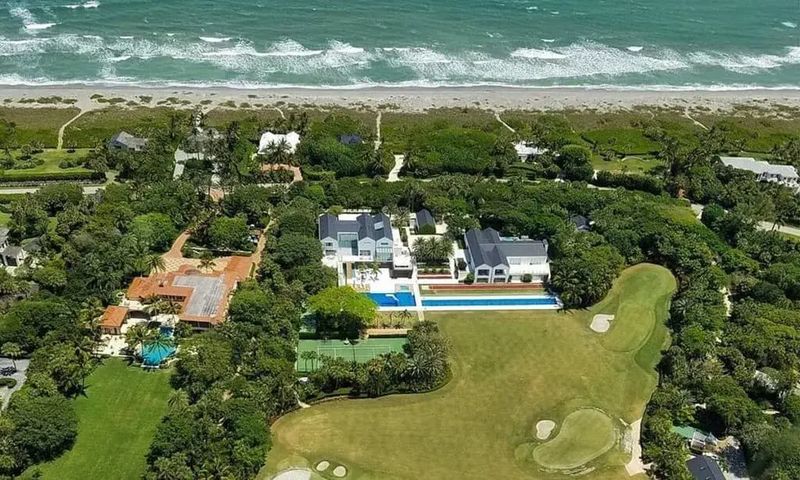 Rumah Tiger Woods (Rp 844,7 Miliar).