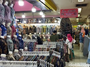 Gelisah Pedagang Pasar Baru di Tengah Kenaikan UMP Jabar