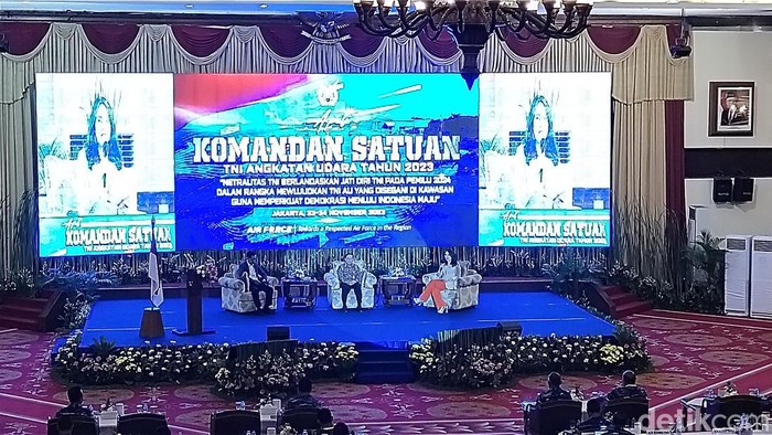 Wakasau Marsdya Agustinus memberikan arahan terkait netralitas prajurit soal pemilu.