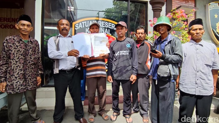 Warga Desa Krebet melaporkan kepala desa yang menggelapkan sertifikat tanah