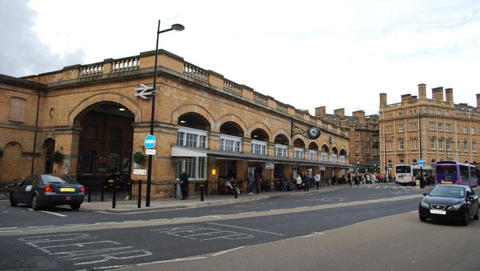 York Station and Great Northern Hotel, York, Yorkshire, Inggris