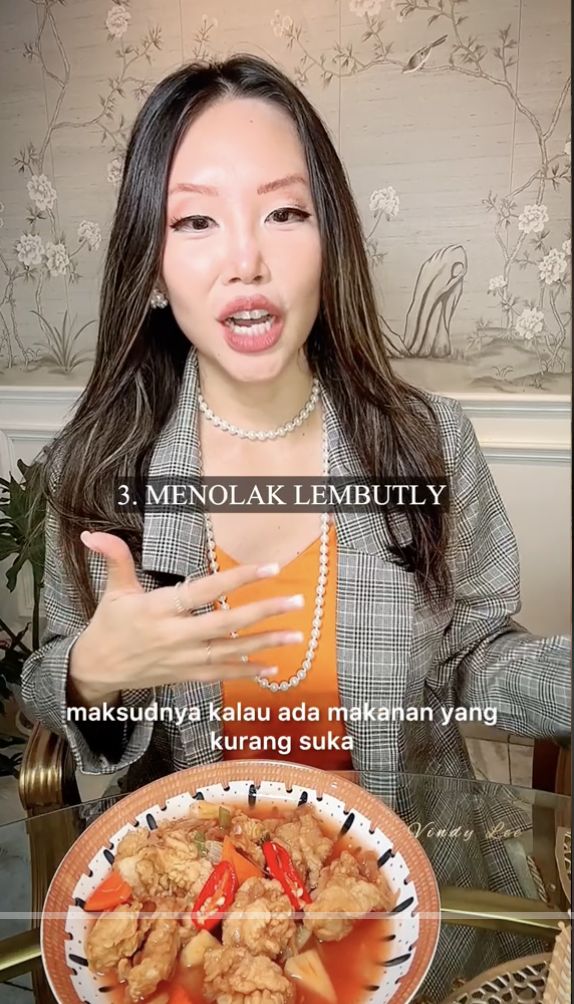 4 Cara Menolak Makanan dengan Sopan dan Elegan dari Vindy Lee