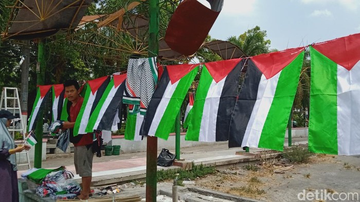 Ilustrasi aksi bela Palestina di kawasan alun alun Klaten.