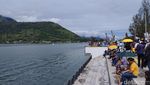 Meski Mendung, Penonton Antusias Saksikan Aquabike Jetski Danau Toba
