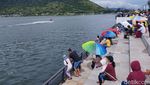 Meski Mendung, Penonton Antusias Saksikan Aquabike Jetski Danau Toba