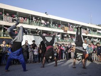 Atraksi Warga Palestina Hibur Anak-anak Gaza di Pengungsian