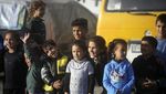 Atraksi Warga Palestina Hibur Anak-anak Gaza di Pengungsian