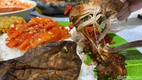 Begitu juga dengan empal sapinya, lauk wajib di setiap rumah makan khas Sunda ini teksturnya lebih tebal. Ukurannya cukup besar dan tidak terlalu garing.  Foto: detikFood