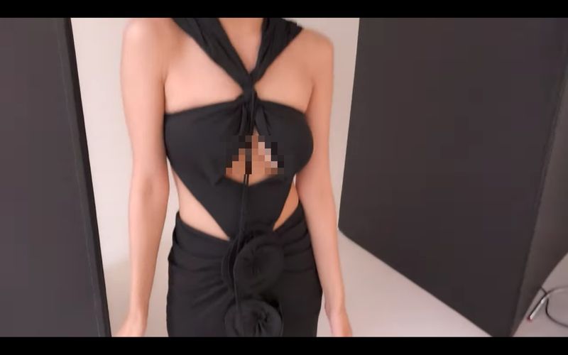 Gaya Natty KISS OF LIFE Pakai Gaun Ekspos Dada, Tuai Perdebatan Netizen Gaya Natty KISS OF LIFE Pakai Gaun Ekspos Dada, Tuai Perdebatan Netizen