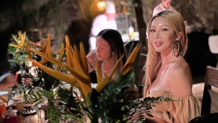 Gaya Seksi Artis Korea Jessi Liburan di Bali, Disambut Fans Indonesia Gaya Seksi Artis Korea Jessi Liburan di Bali, Disambut Fans Indonesia