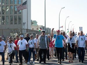 Momen Presiden Kuba Pimpin Aksi Pro-Palestina di Pantai Havana
