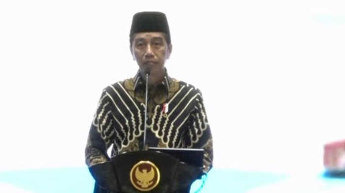 Jokowi menghadiri kongres pembukaan Kongres XXXII Himpunan Mahasiswa Islam (HMI) dan Musyawarah Nasional (Munas) XXV Kohati di Kabupaten Kubu Raya, Kalimantan Barat (Kalbar)
