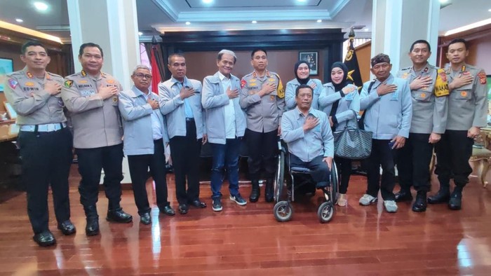 Kapolda Jabar Irjen Akhmad Wiyagus fasilitasi pembuatan SIM D bagi 400 difabel.