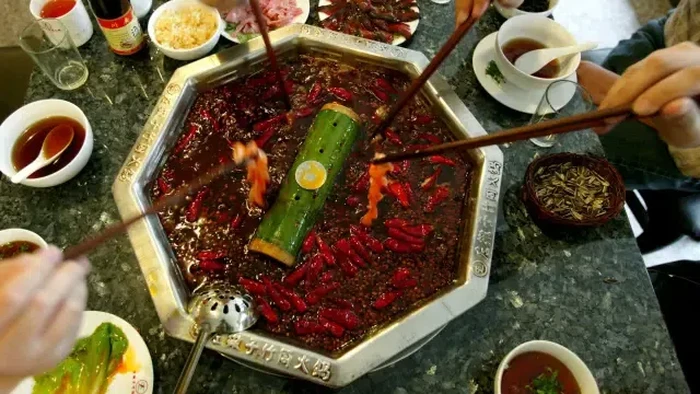 Keren! Perusahaan di China Ini Olah Minyak Sisa Hotpot untuk Bahan Bakar