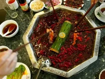 Minyak Kuah Hotpot Ternyata Bisa Jadi Bahan Bakar Pesawat