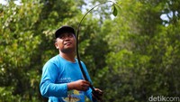Warga Desa Palaes ikut melestarikan mangrove sebagai upaya menjaga warisan leluhur.  