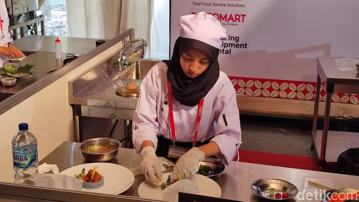 Lomba memasak di Food, Beverage, & Chef Festival Semarang, Jumat (24/11/2023).