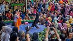 Momen Nyadran Gunung Rogokusumo di Desa Silurah