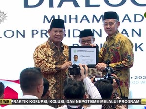 Lengkap! Prabowo Kini Punya Kartu Anggota NU dan Muhammadiyah