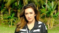 Nafa Urbach, aktris yang namanya menjadi sorotan karena diduga memakai obat keras. Aktris ini sempat diinterogasi bersama 2 orang temannya saat berada di sebuah kafe di kawasan Senopati, Jakarta Selatan. Foto: Instagram @nafaurbach