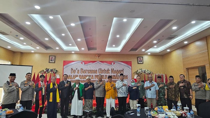 Polresta Bandara Soekarno-Hatta dan FKUB Tangerang gelar doa bersama jelang pemilu