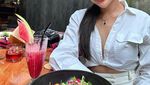 Pose Keren Millen Cyrus Saat Ngopi di Australia hingga Sarapan di Bali