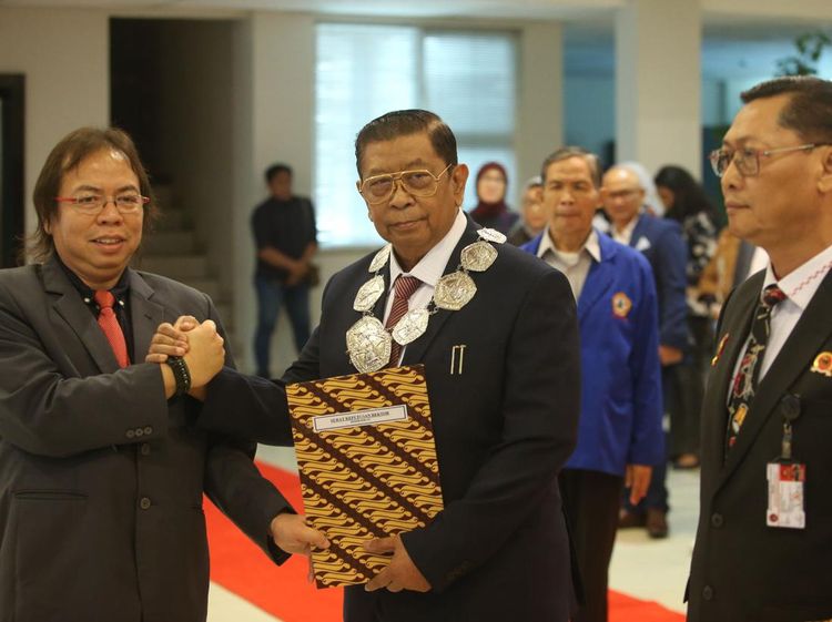 Momen Budiharjo Dilantik Jadi Rektor Moestopo