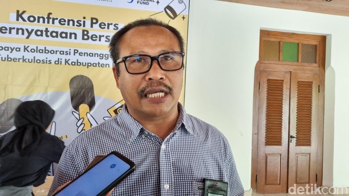 Sekretaris Daerah (Sekda) Kabupaten Bantul Agus Budi Raharja saat memberikan keterangan di Kapanewon Banguntapan, Kabupaten Bantul, Jumat (24/11/2023).