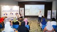 Seminar ini diikuti lebih dari 700 peserta terdiri dari masyarakat umum dan komunitas rumah sakit. 